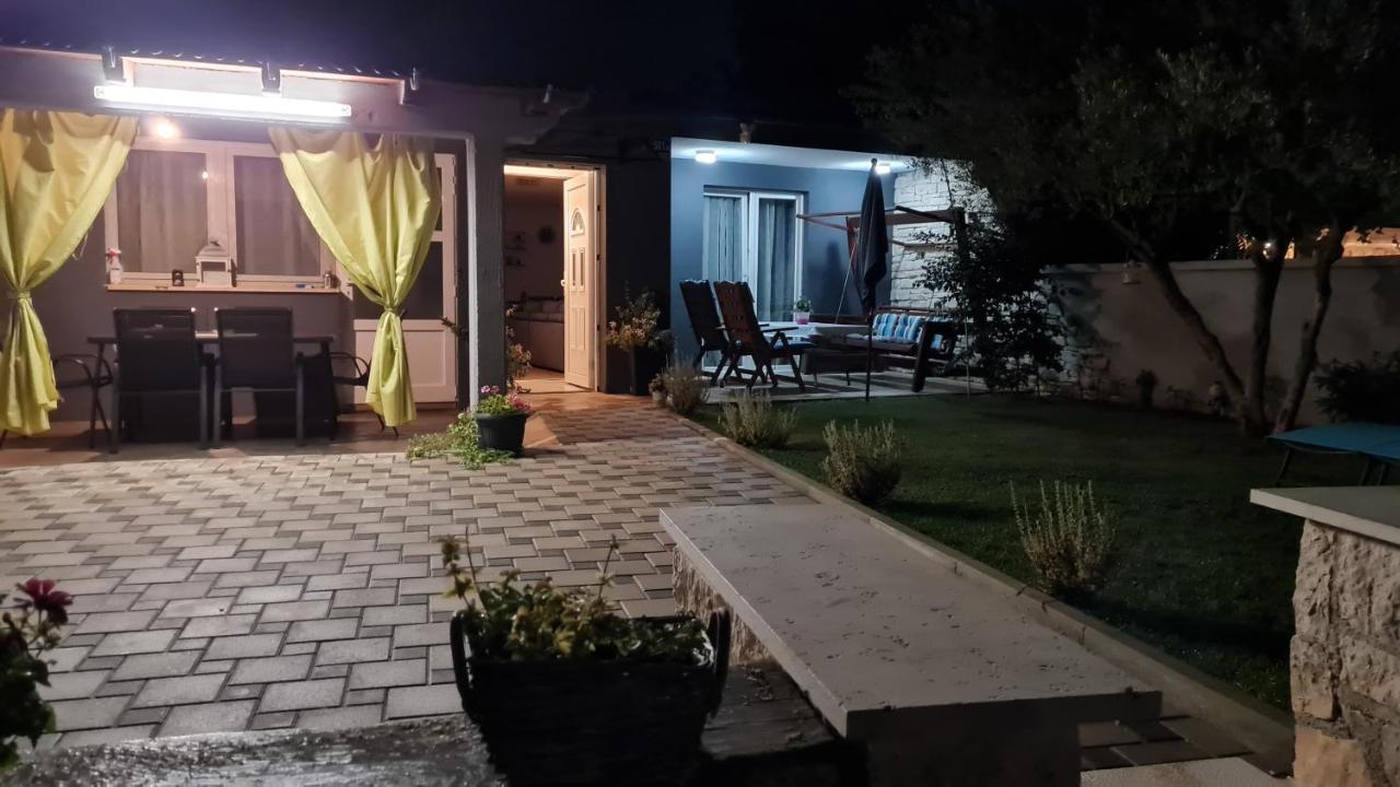 Вилла A24-House Медулин Экстерьер фото